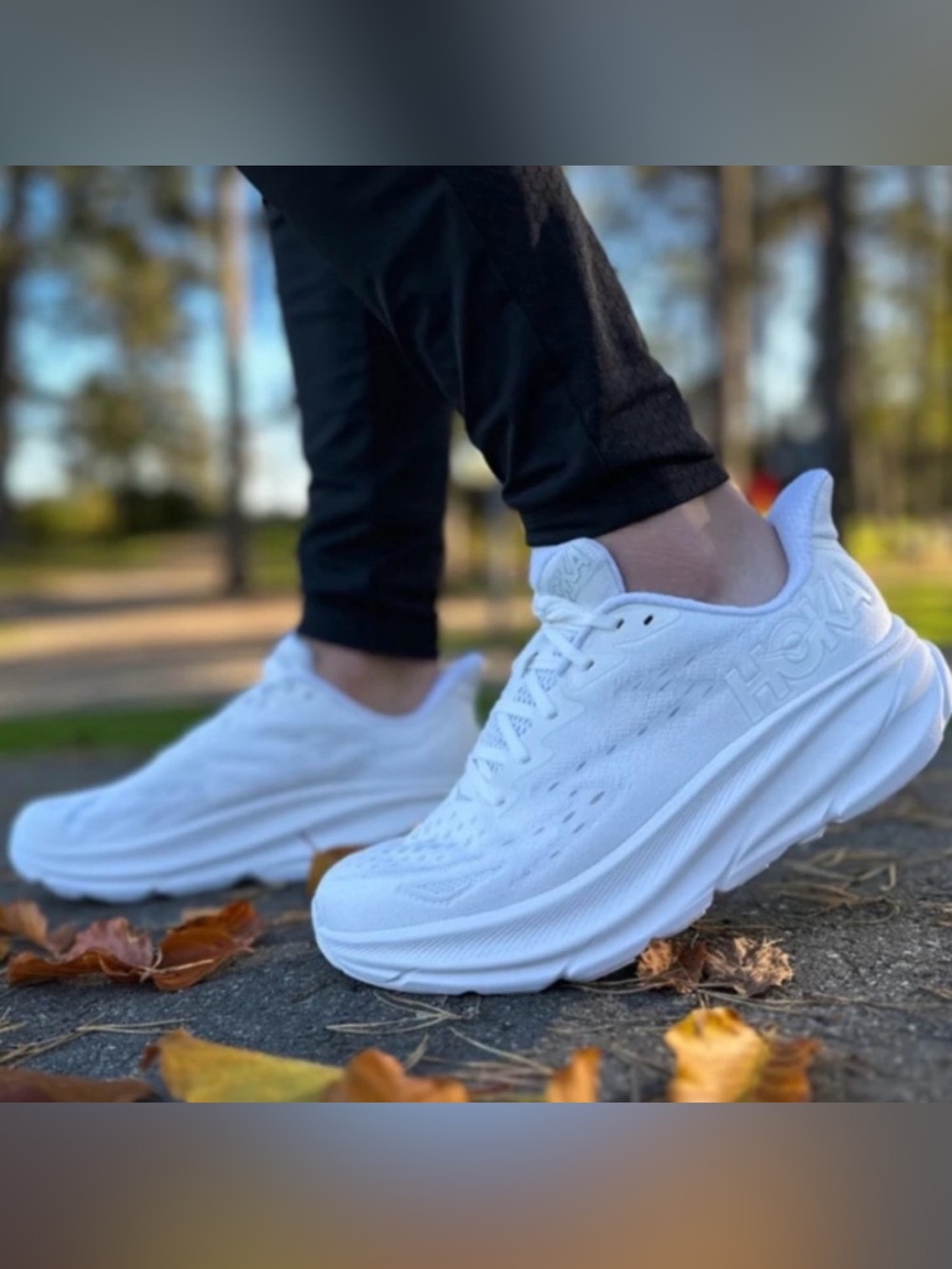 HOKA Clifton 9 EVERYDAY RUNNING women Shoes 8 White / White gently used